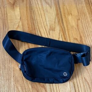 lululemon athletica Black Belt Bag 1L